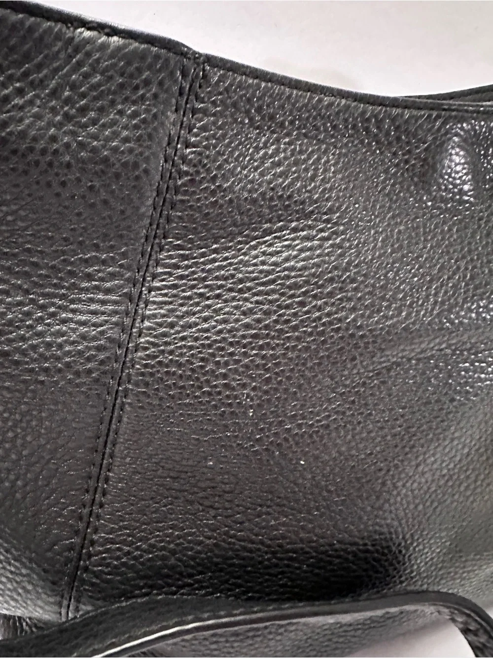 MICHAEL KORS PEBBLED LEATHER • CROSSBODY CLASSIC W/ADJUSTABLE STRAPS PRELOVED